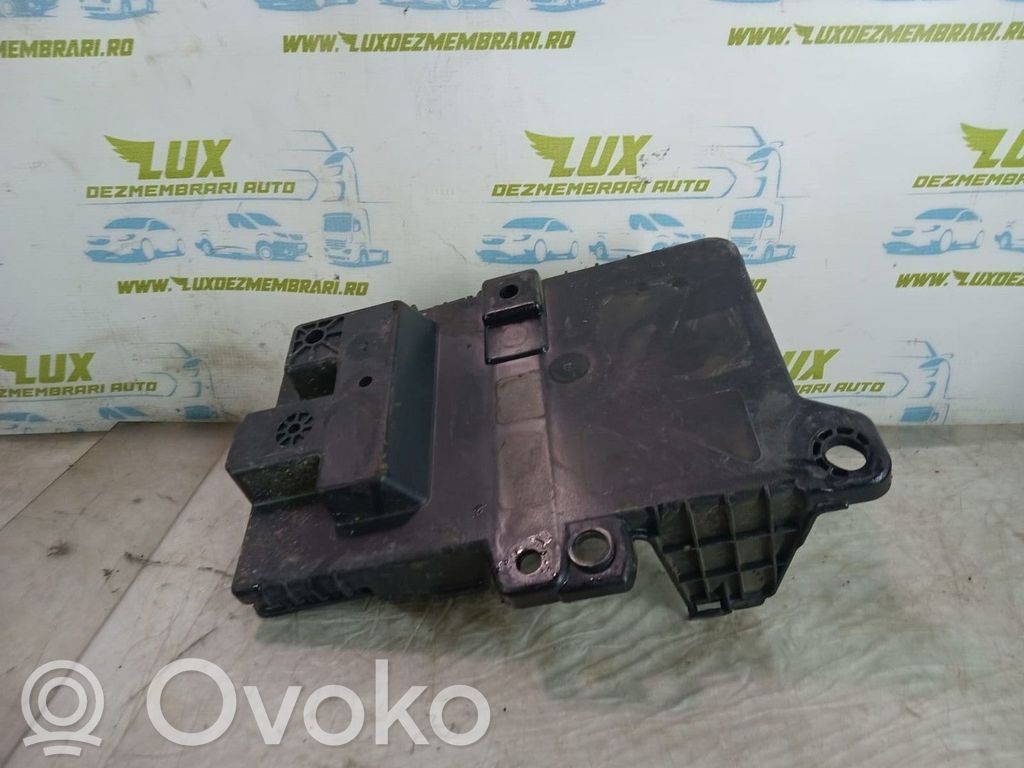Ford Focus Akumuliatoriaus laikiklis 