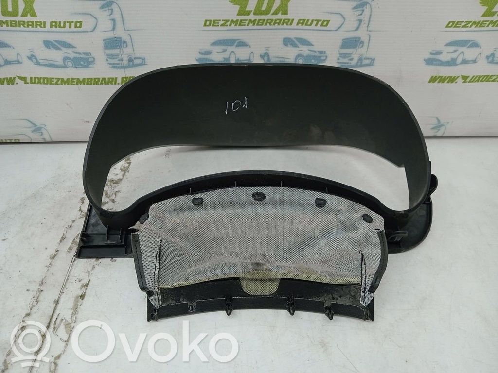 Etuoven lista (muoto)   682401CA0A