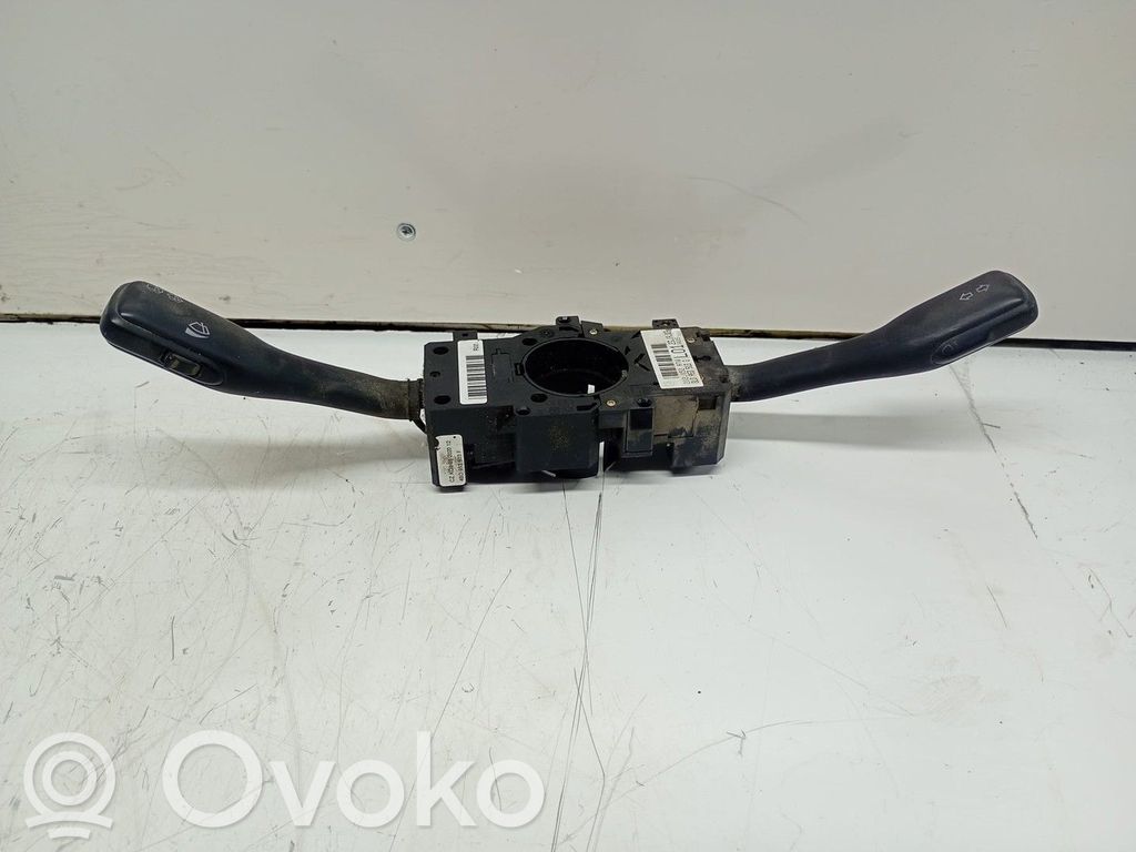 Audi A4 S4 B7 8E 8H Boutons / interrupteurs volant 