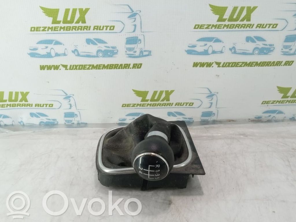 Volkswagen Jetta VI Rivestimento in pelle/manopola della leva del cambio 