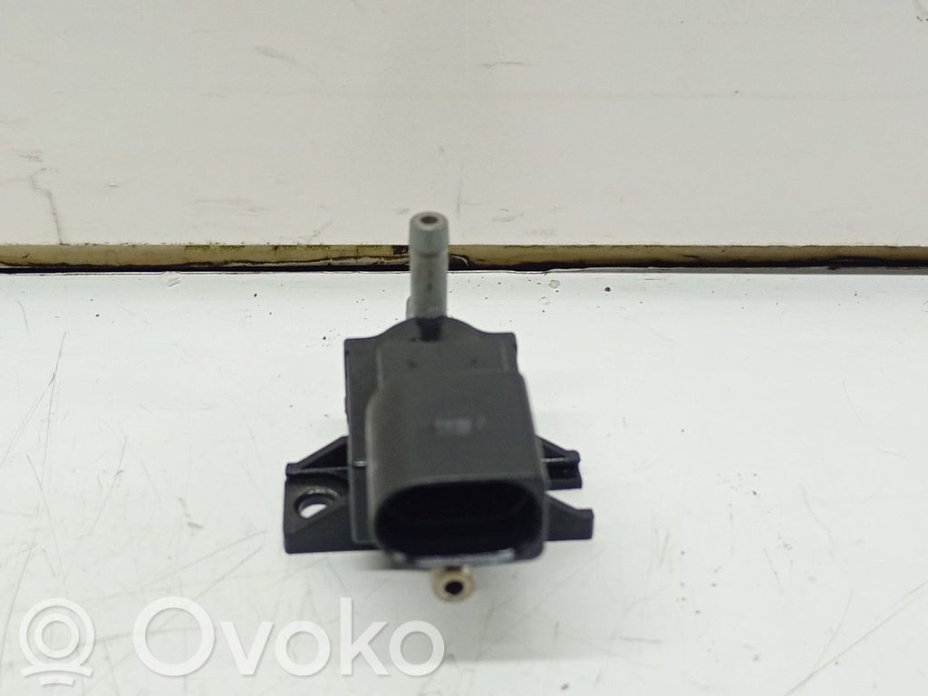 Volkswagen PASSAT B7 Válvula de vacío (Usadas) 