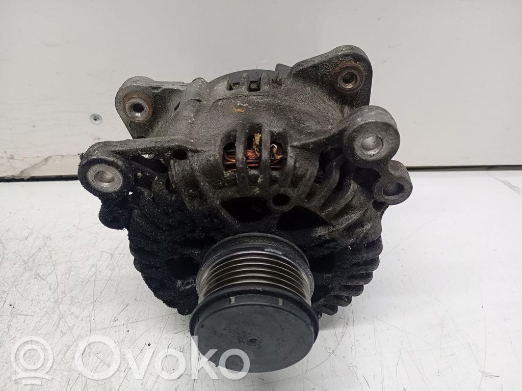 Volkswagen Touran I Generatore/alternatore 