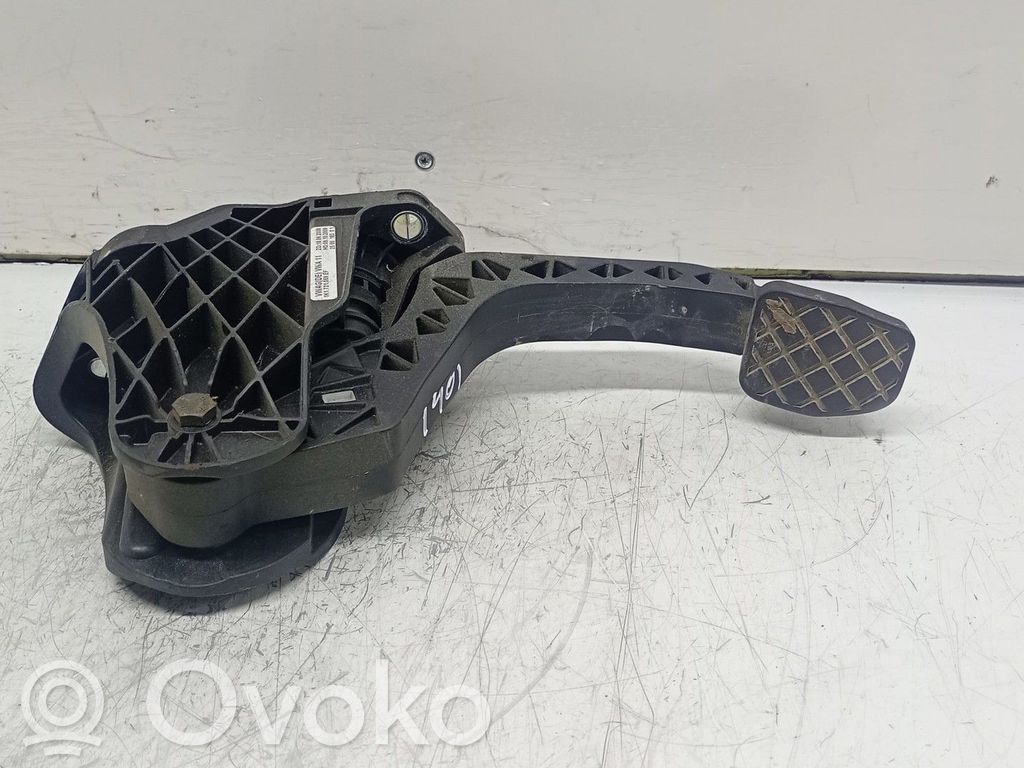 Volkswagen Golf VI Pedał sprzęgła 