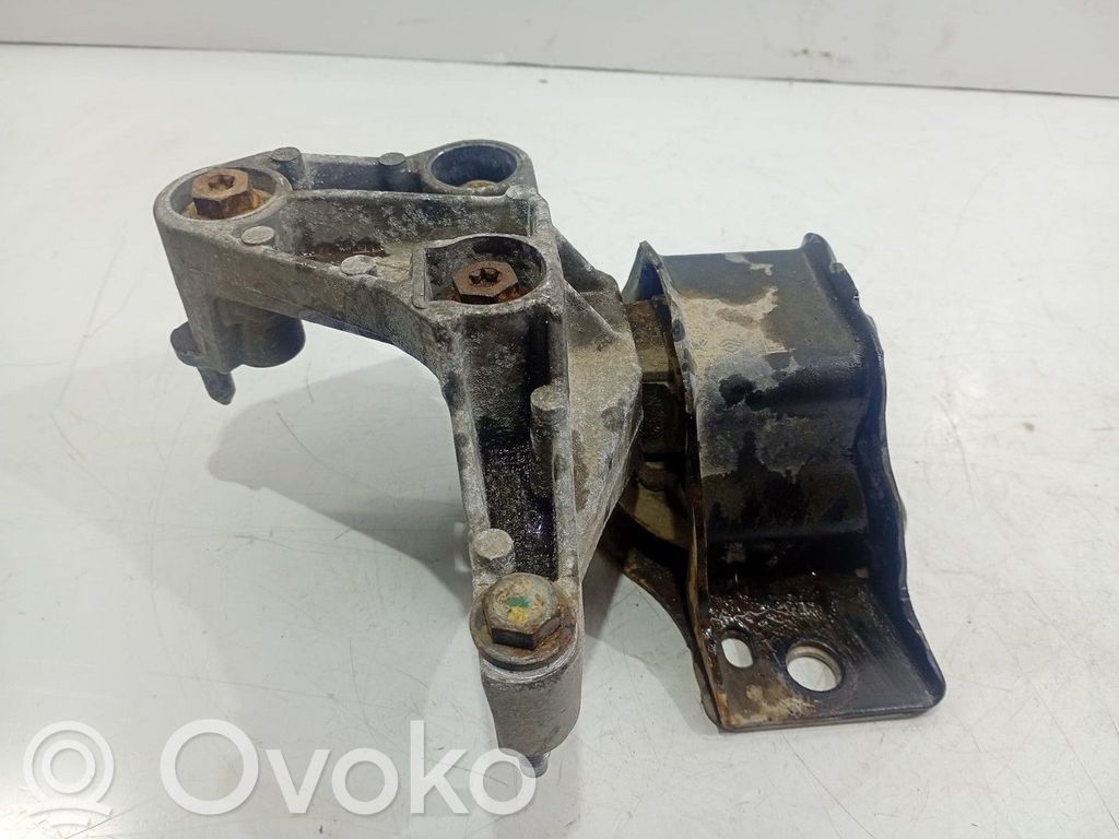 Engine mount bracket   8200728479