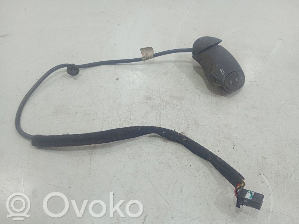Renault Symbol I Radio/CD/DVD/GPS head unit 