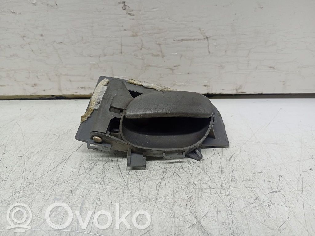 Manecilla interna puerta delantera   9623698077