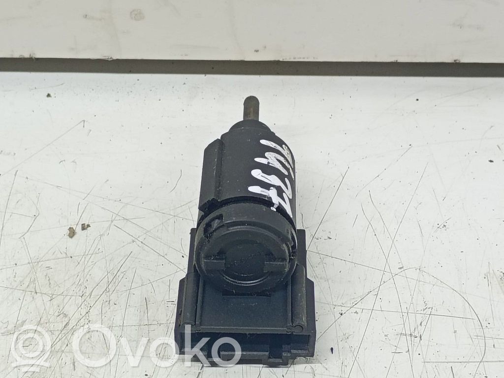 Volkswagen Polo VI Interruttore del pedale del freno