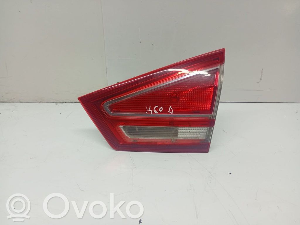 Ford B-MAX Lampy tylnej klapy bagażnika 