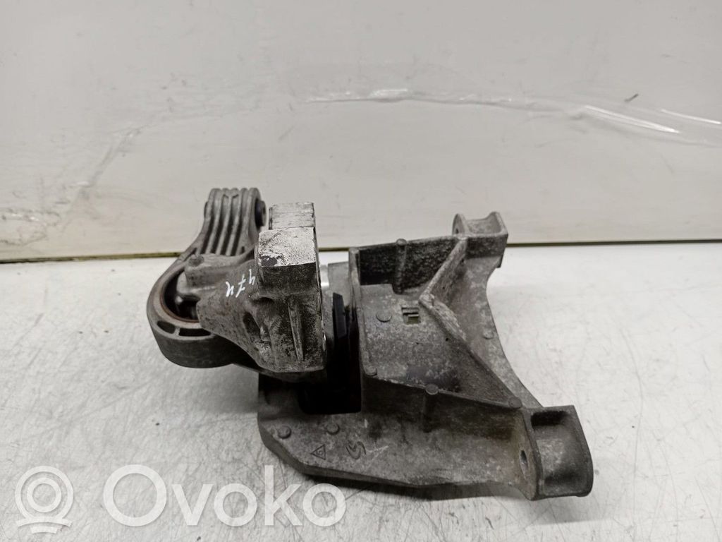 Citroen C4 II Picasso Halterung Lager Motor 