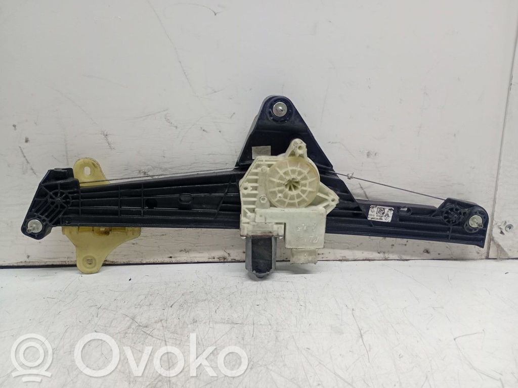 Renault Clio V Macara ușă față cu motor 