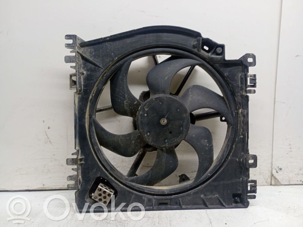 Renault Clio III Elektryczny wentylator chłodnicy