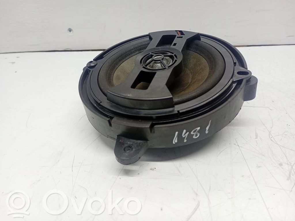 Renault Clio III Altavoz de la puerta delantera 