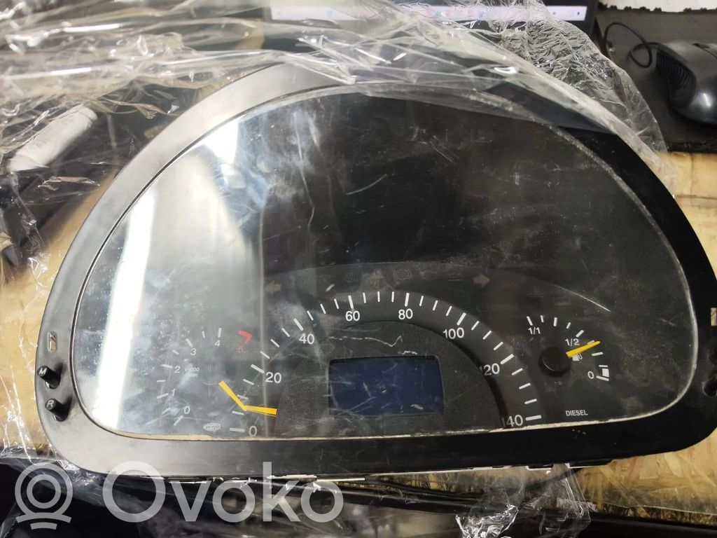 Mercedes-Benz Vito Viano W639 Muut kojelaudan osat 