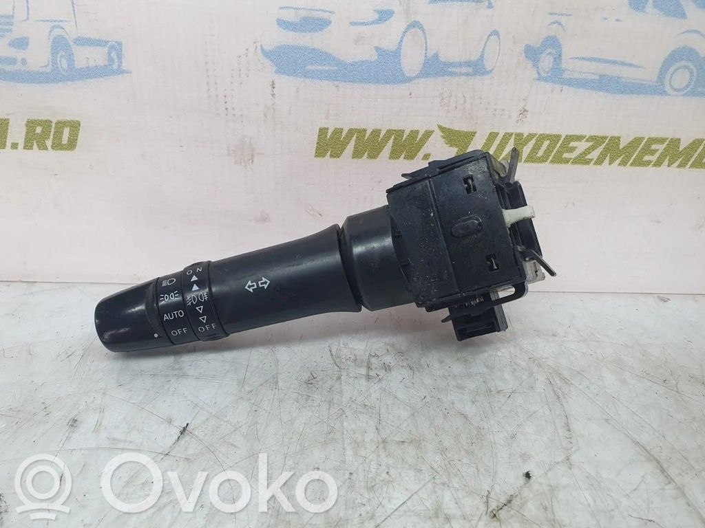 Suuntavilkun vipu   17D706