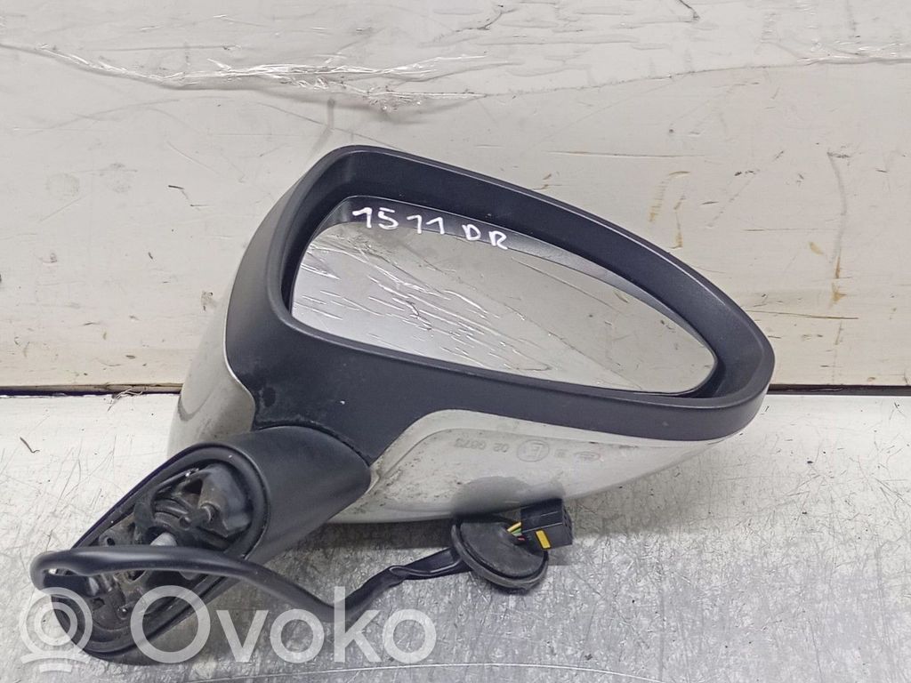 Etuoven sähköinen sivupeili   E1020873