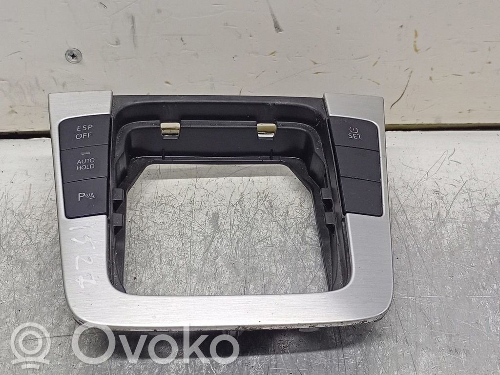 Volkswagen PASSAT CC Ramka drążka zmiany biegów