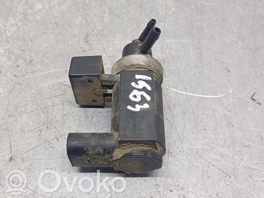 Volkswagen PASSAT B5.5 Unterdruckventil