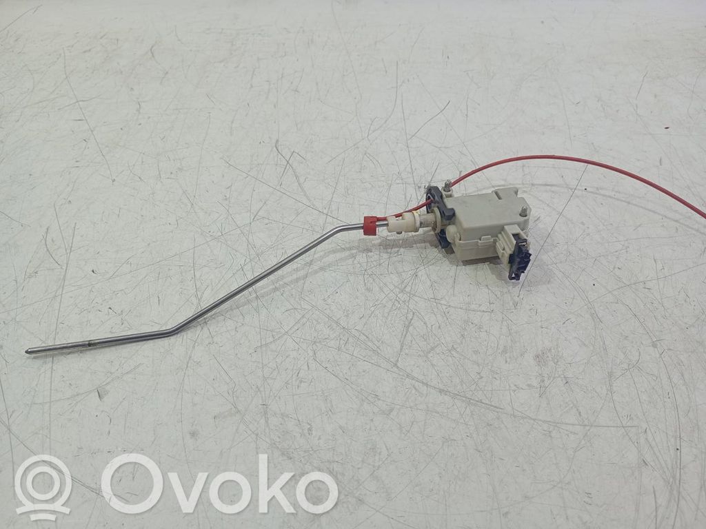 Audi A6 S6 C6 4F Moteur de verrouillage trappe à essence 