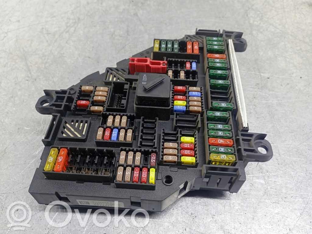 BMW 5 F10 F11 Boîte à fusibles 