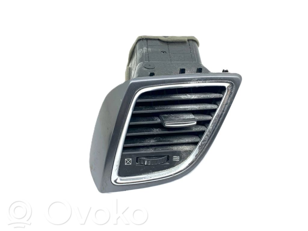 Mazda 3 II Rejilla de ventilación central del panel 