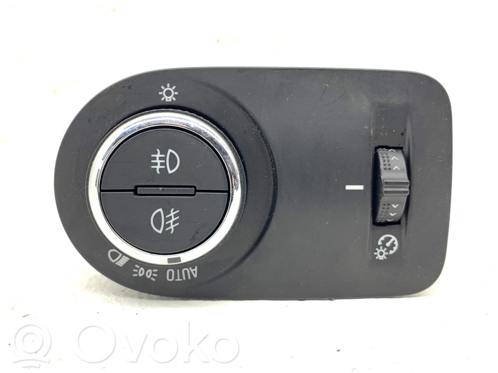 Opel Corsa F Interruptor de luz 
