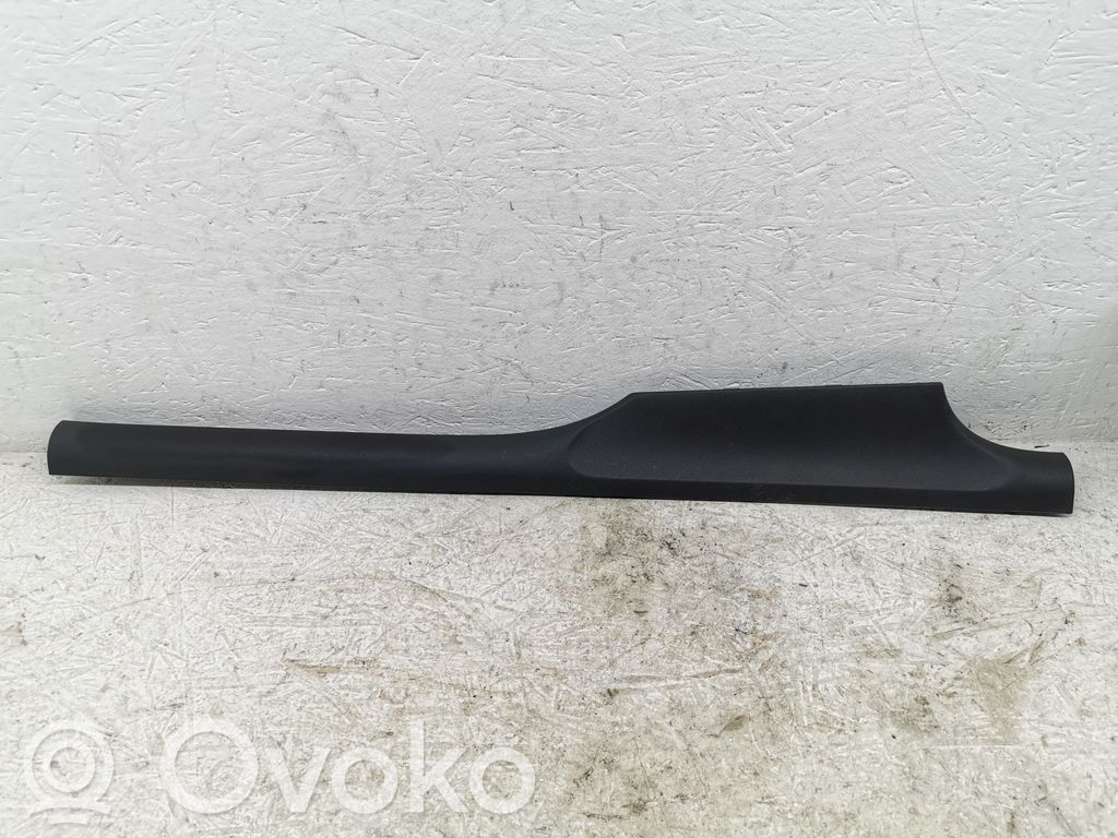 Audi A1 Listwa progowa przednia 