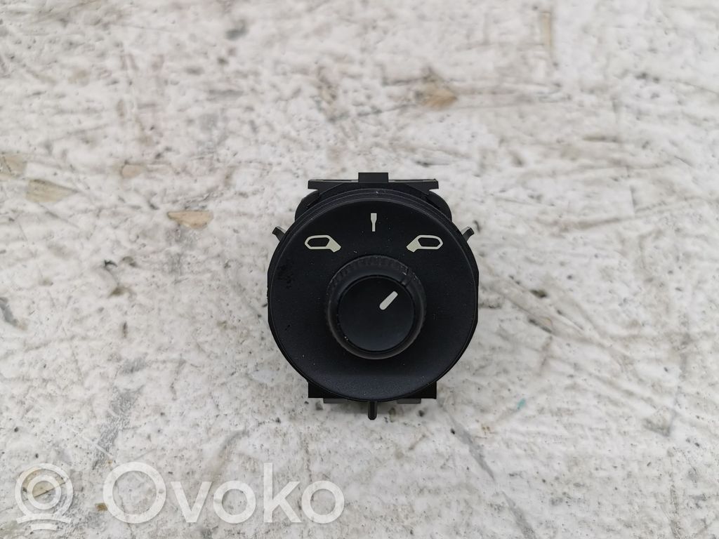 Citroen C4 Cactus Wing mirror switch 