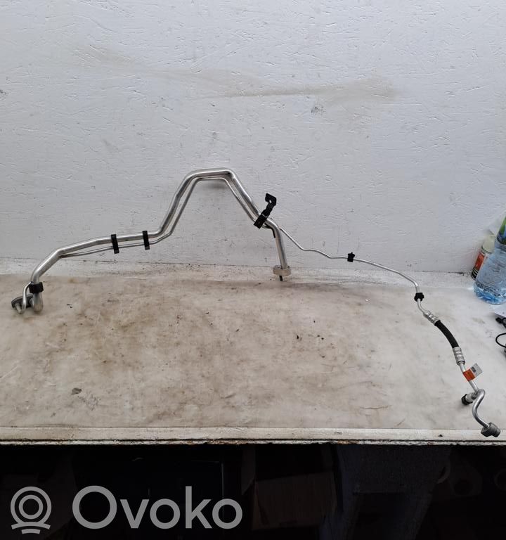Ford Focus Ilmastointilaitteen putki (A/C) 