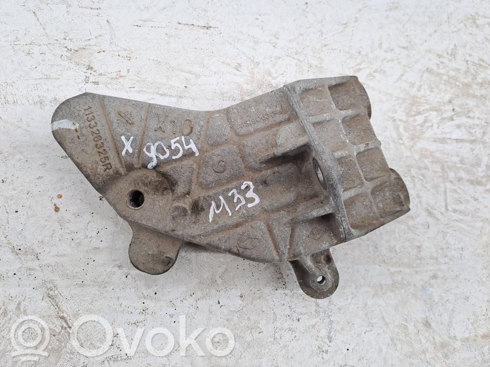 Engine mount bracket   113326325R,X9054