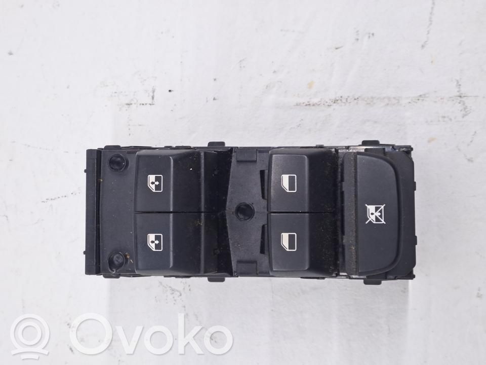 KIA Ceed Interruptor del elevalunas eléctrico 
