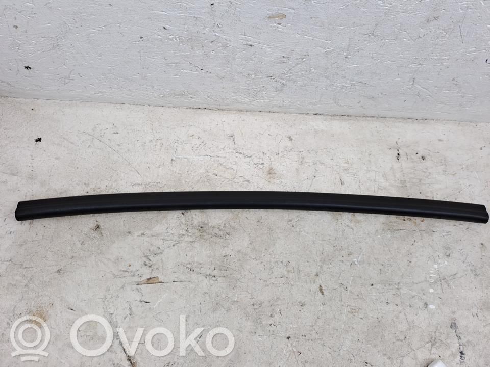 Other engine bay part   8042233,Y0606