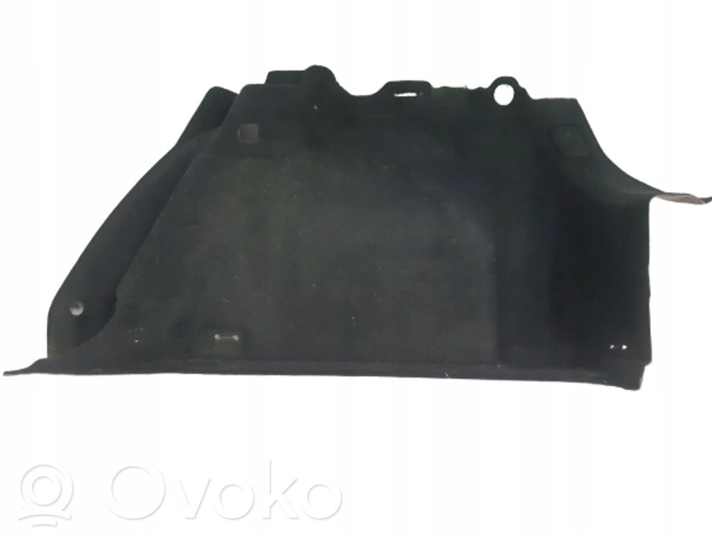 Seat Leon (5F) Tavaratilan sivuverhoilu 