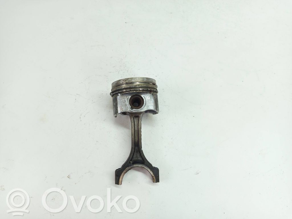 Mazda CX-5 Piston 