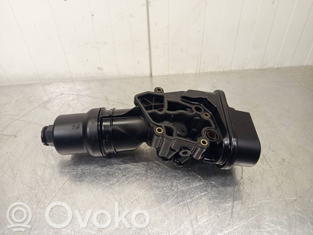 Audi A6 S6 C6 4F Supporto di montaggio del filtro dell’olio 