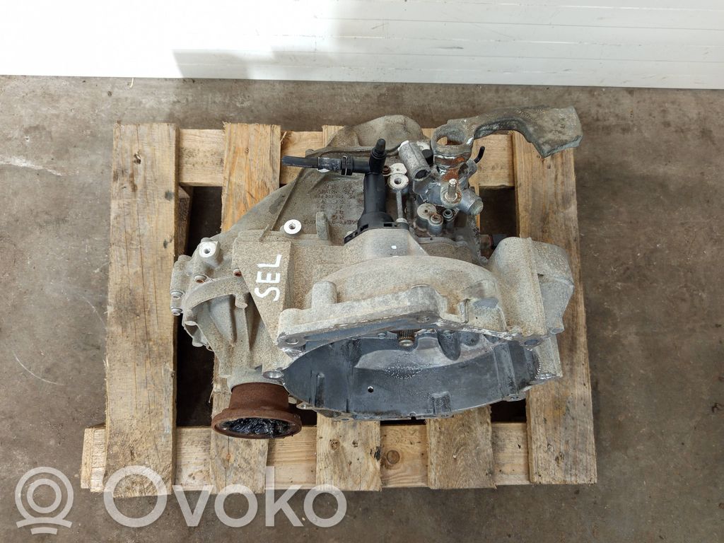 Volkswagen Golf VII Manual 6 speed gearbox 