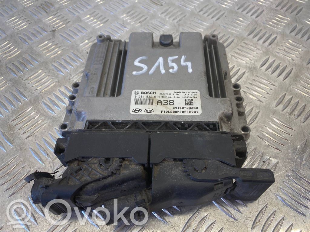 KIA Sportage Engine control unit/module 