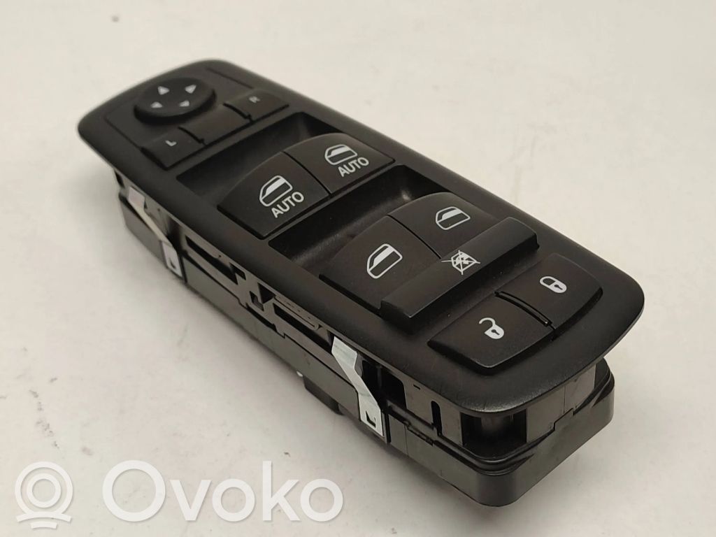Chrysler Pacifica Electric window control switch 