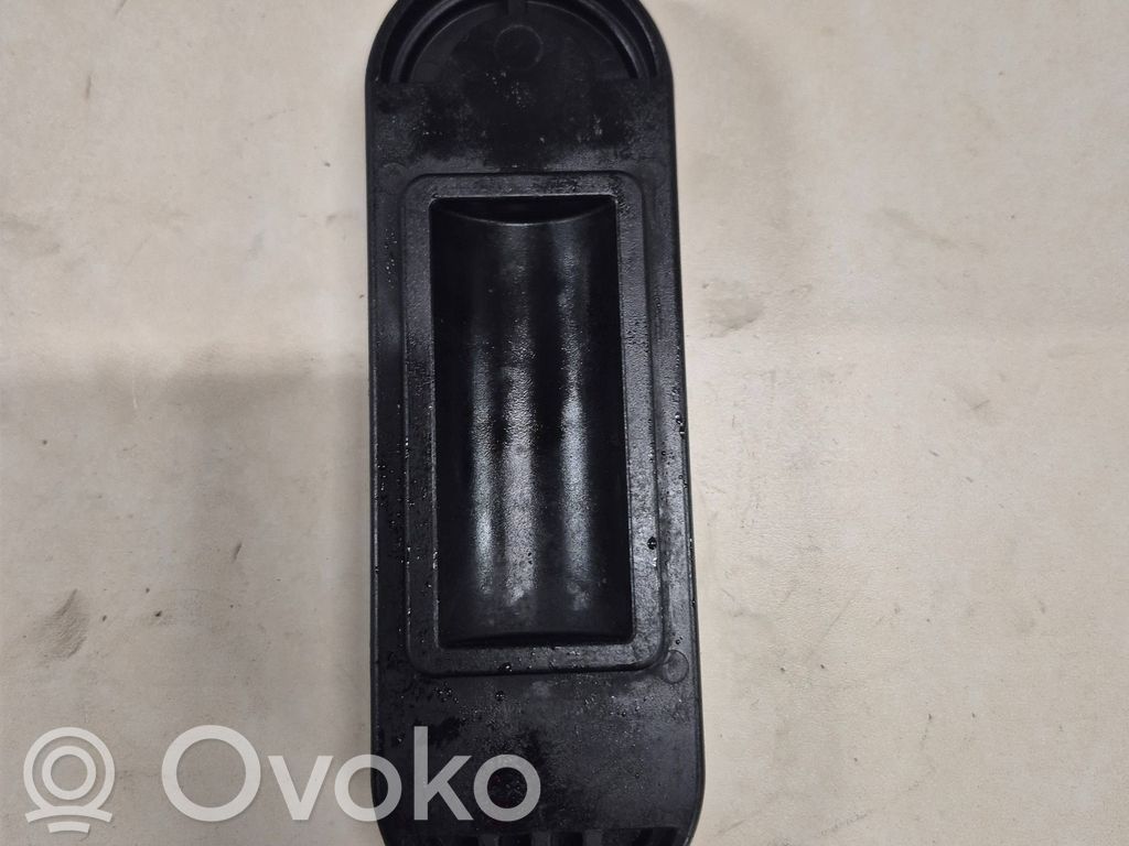 Steckdose   8J0802845