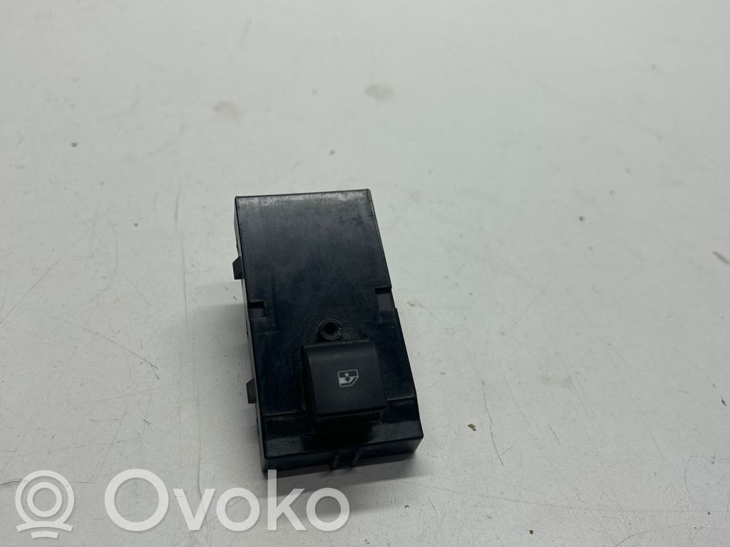 Chevrolet Camaro Electric window control switch 