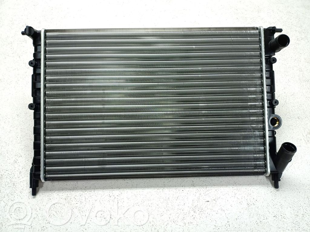 Renault 21 Coolant radiator 