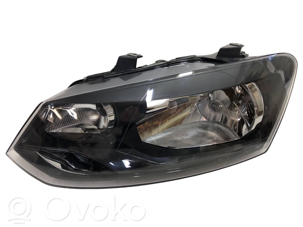 Volkswagen Polo V 6R Lampa przednia 