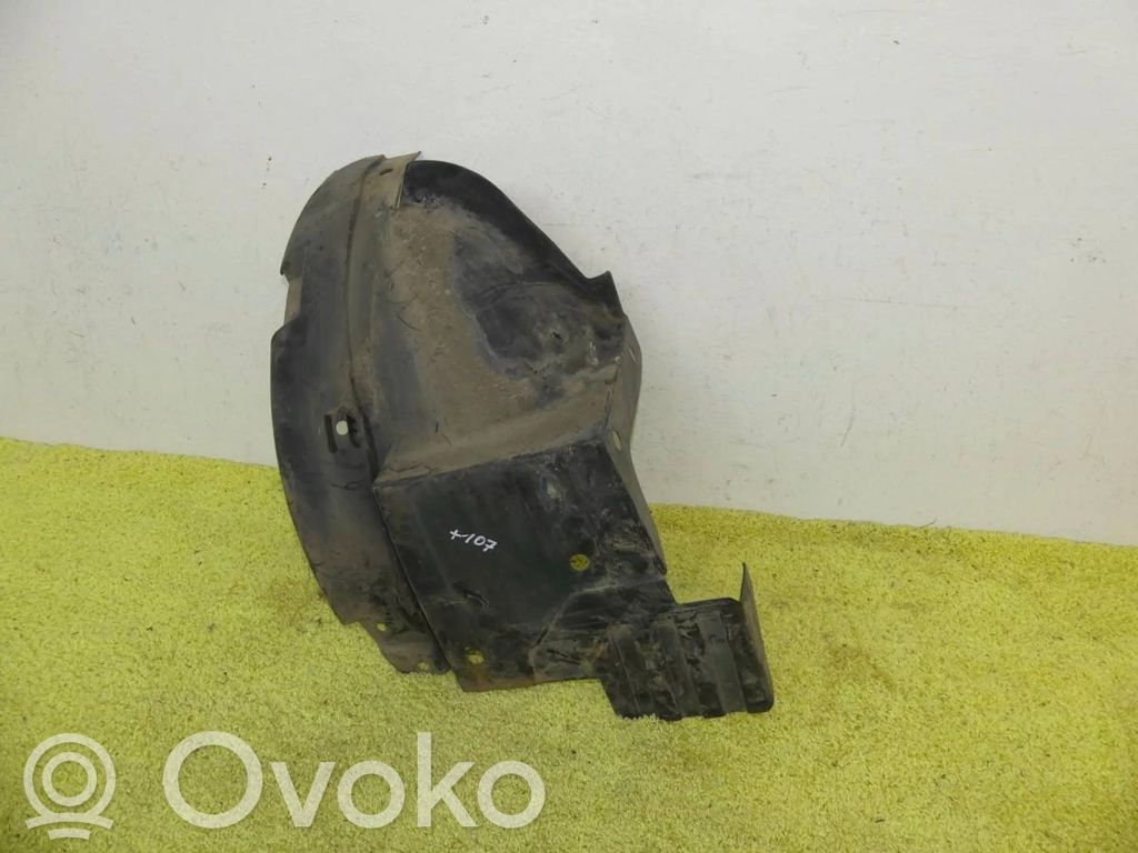 Opel Vivaro Nadkole przednie 