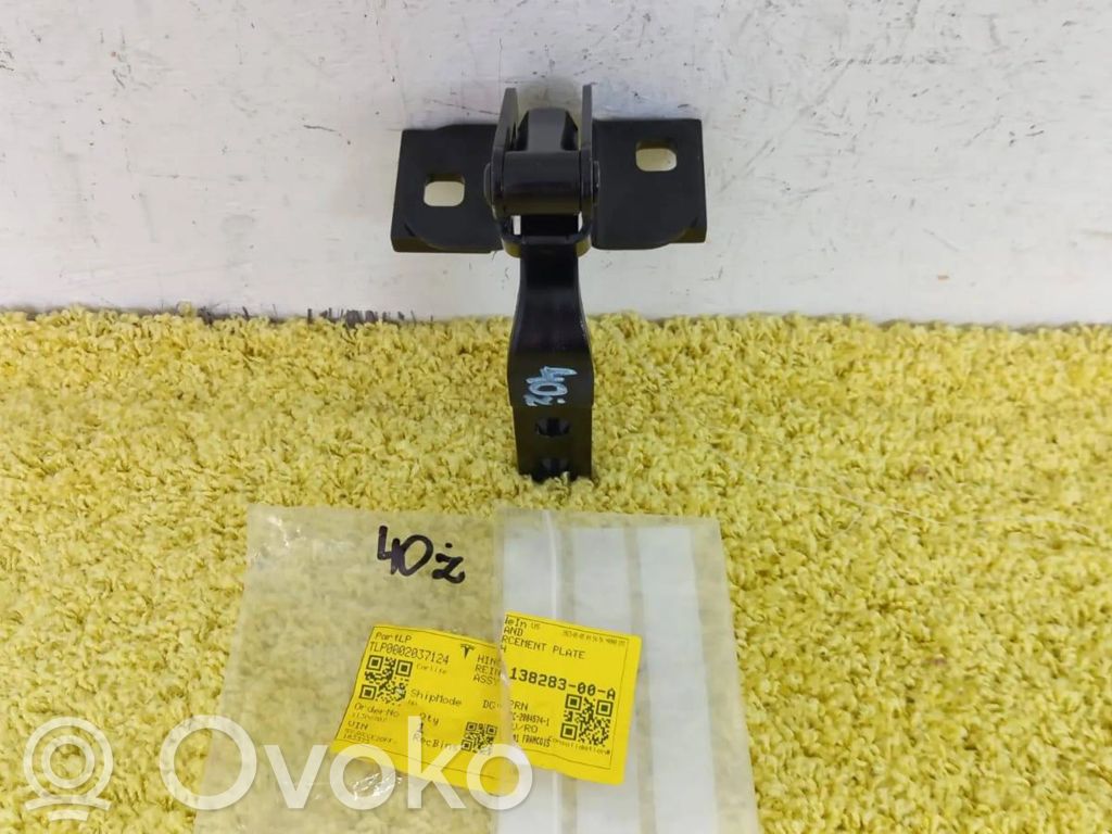 Tailgate/trunk/boot hinge   113828300A