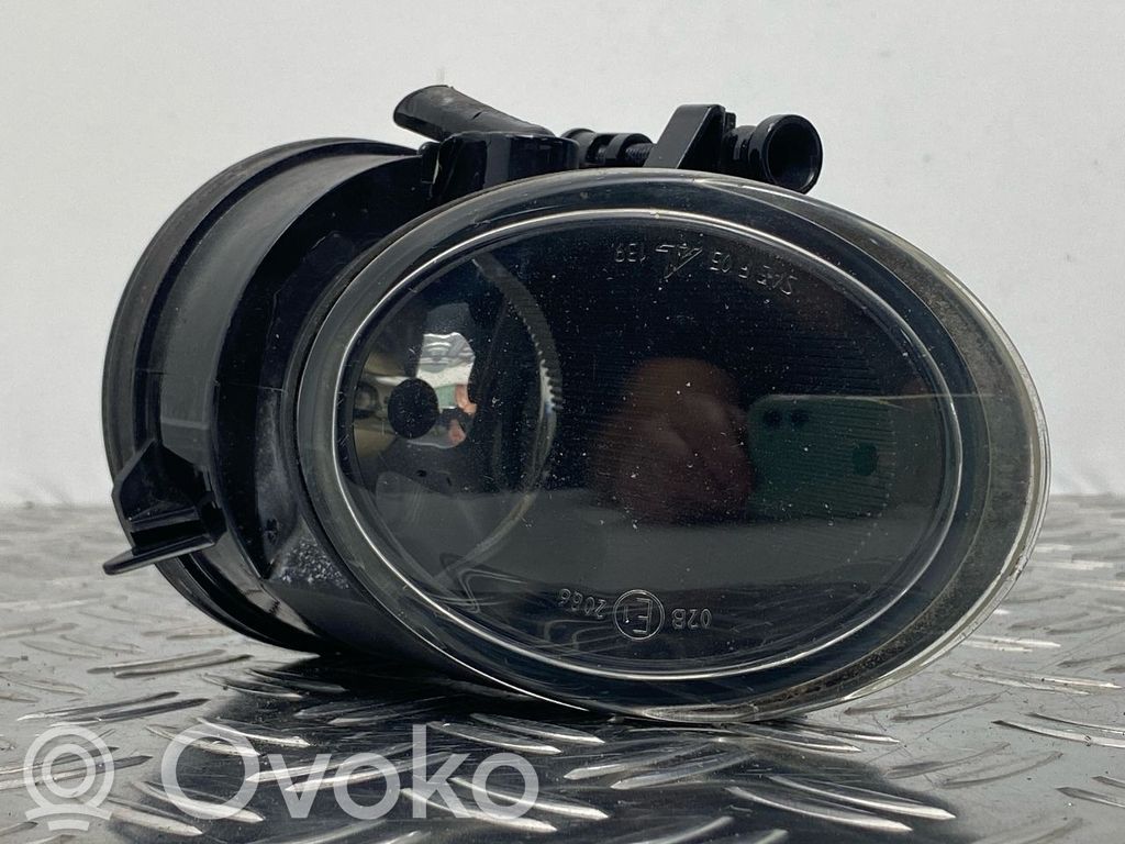 Etusumuvalo   8J0941699