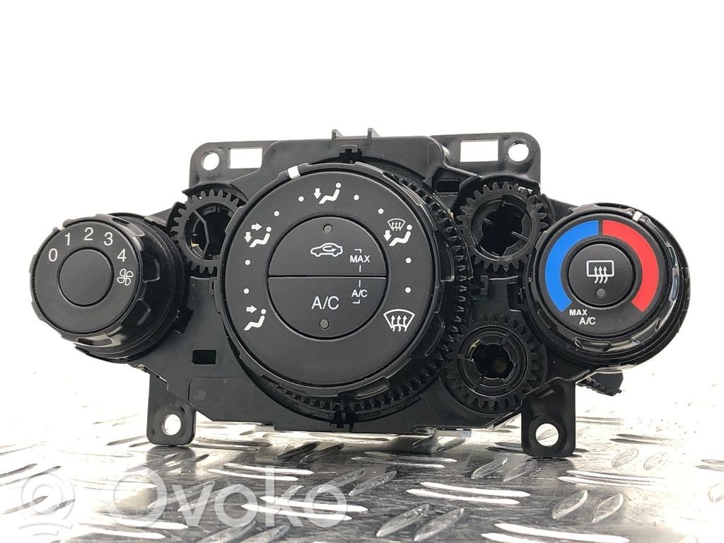 Climate control unit   1910755