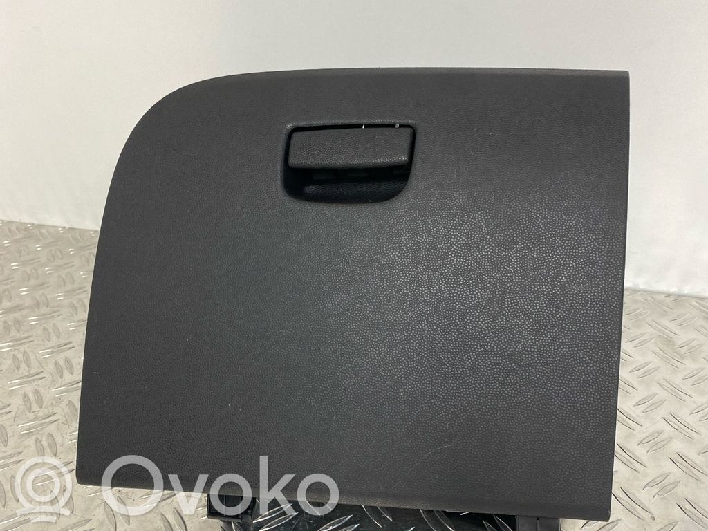 Mazda 2 Glove box set 