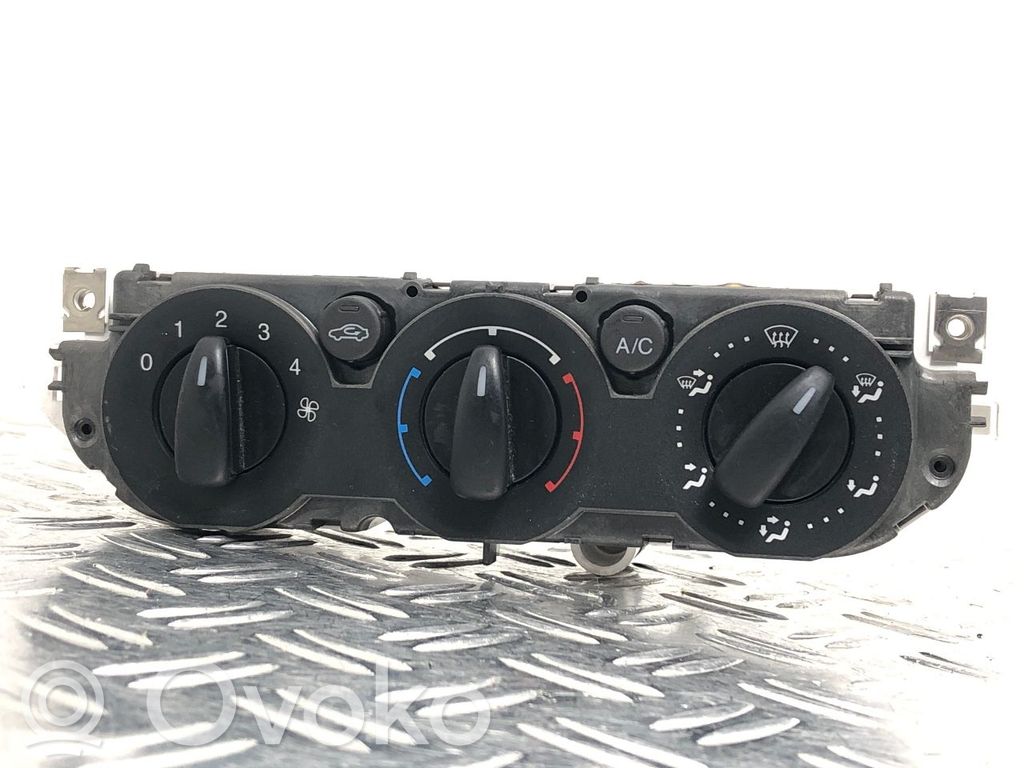 Climate control unit   1472306
