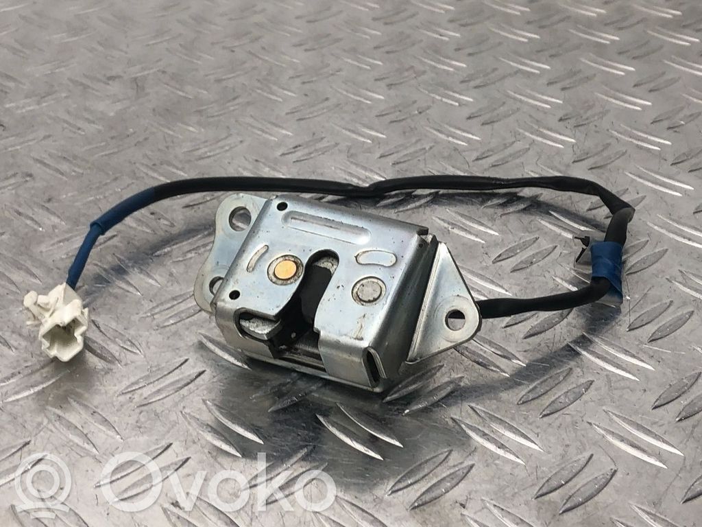 Toyota Yaris Spyna galinio dangčio 