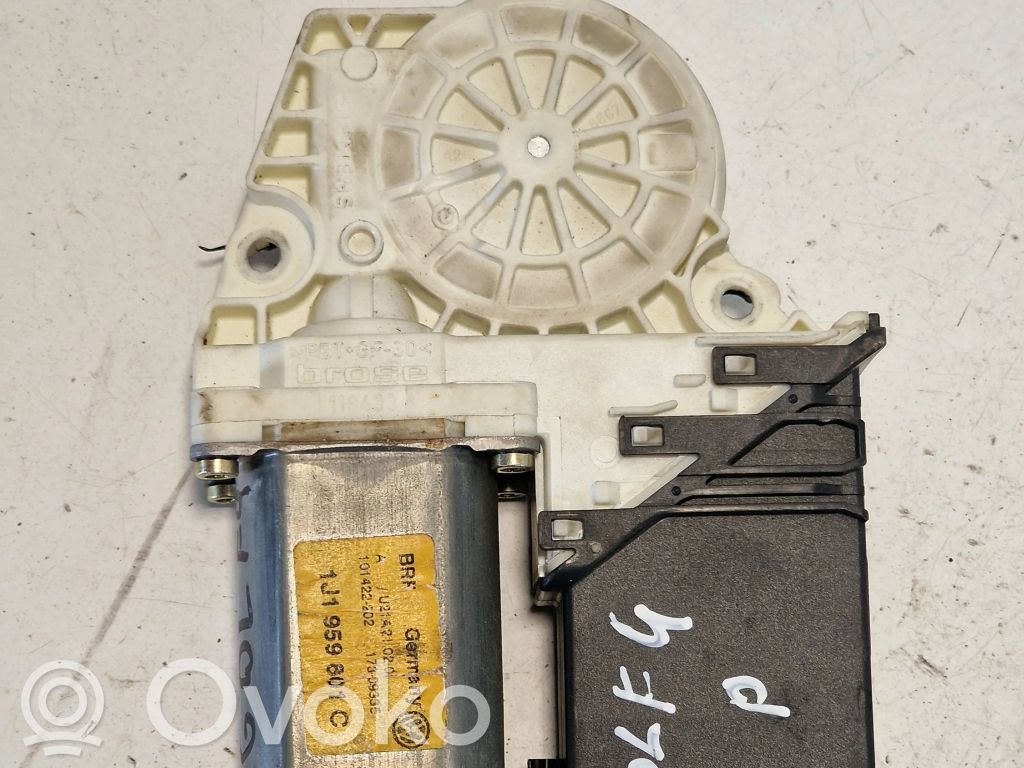 Volkswagen Golf IV Motor macara geam ușă față 