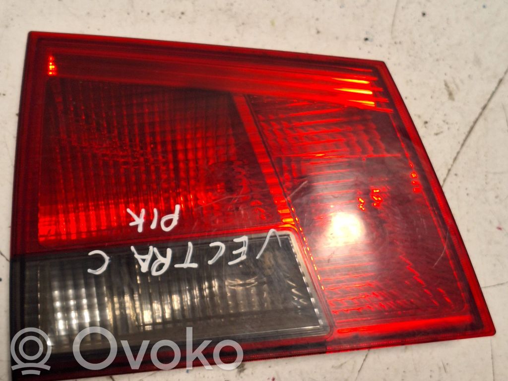 Opel Vectra C Lampy tylnej klapy bagażnika 